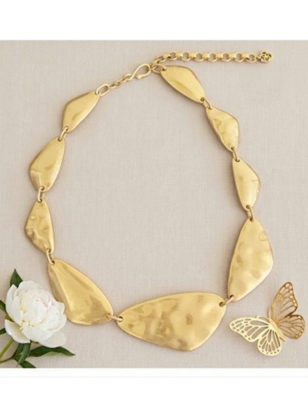 EUC Kendra Scott Kira Statement Necklace